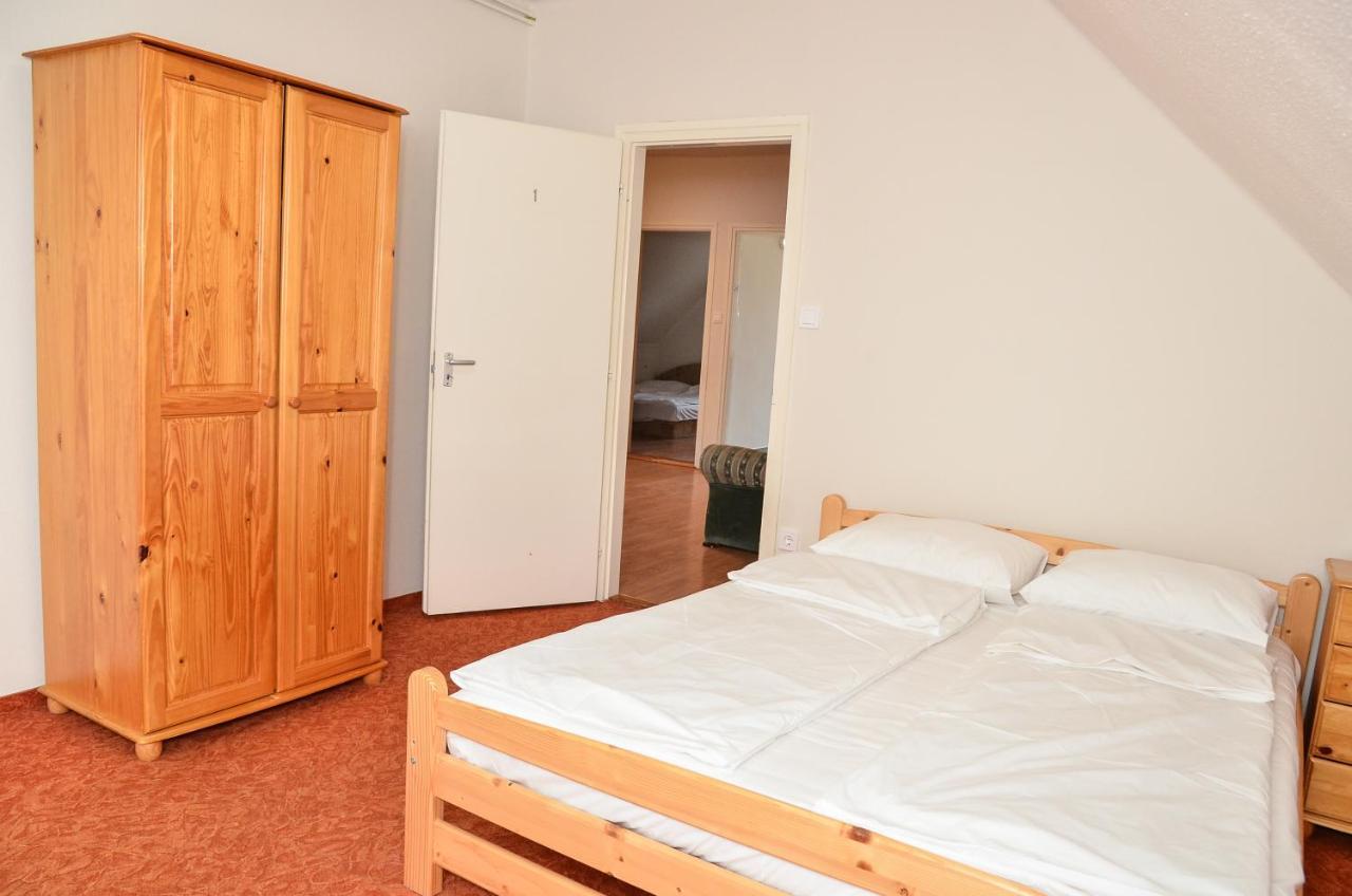 Gabor Aron Apartman Aparthotel Hajduszoboszlo Luaran gambar