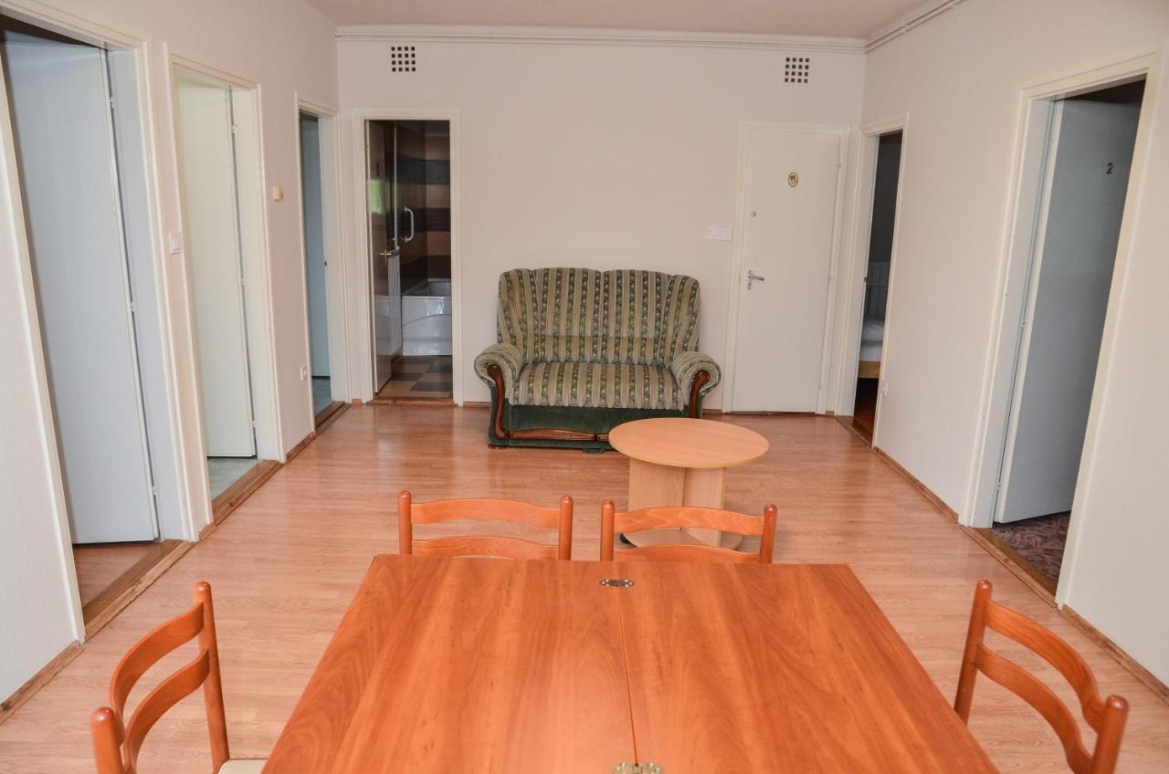 Gabor Aron Apartman Aparthotel Hajduszoboszlo Luaran gambar